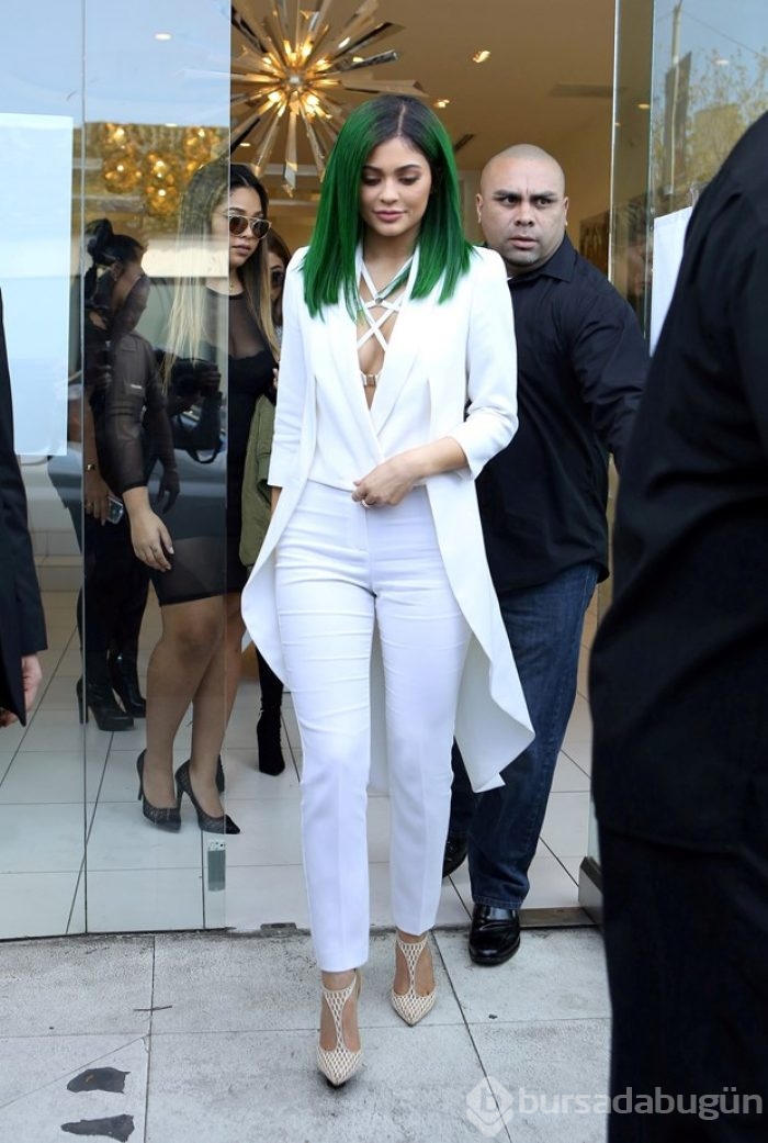 Kylie yeşile döndü