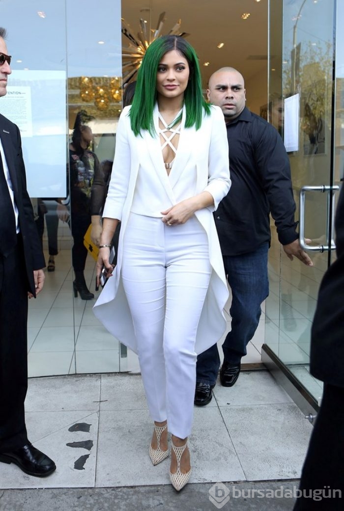 Kylie yeşile döndü