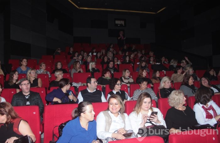 "Uzaklarda Arama"  filmine Kent Meydanı AVM'den renkli gala....