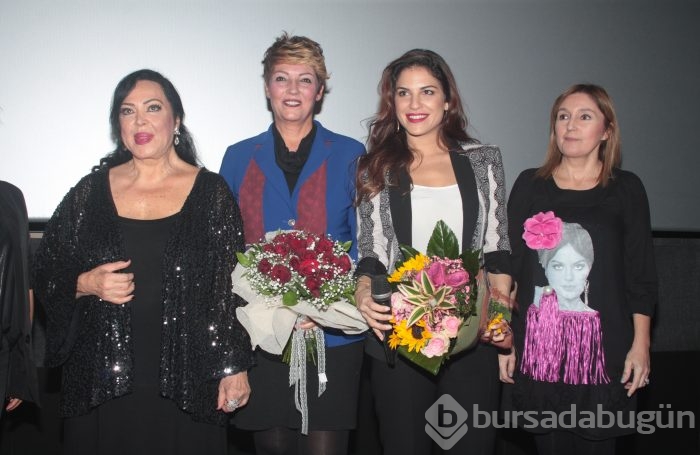 "Uzaklarda Arama"  filmine Kent Meydanı AVM'den renkli gala....