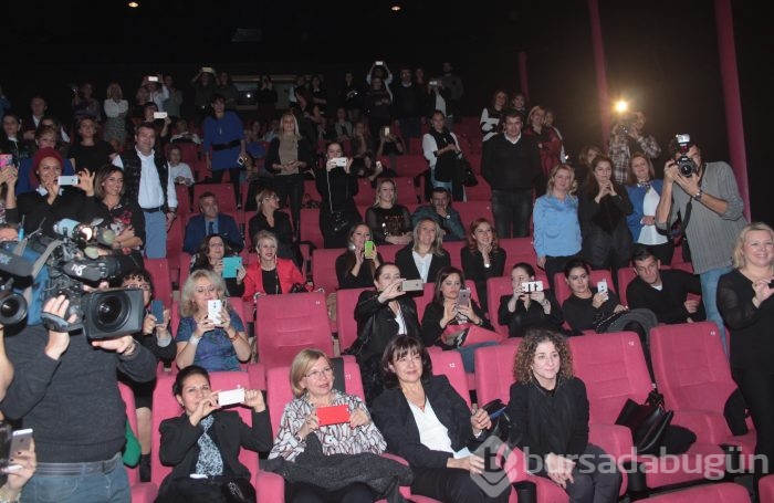 "Uzaklarda Arama"  filmine Kent Meydanı AVM'den renkli gala....