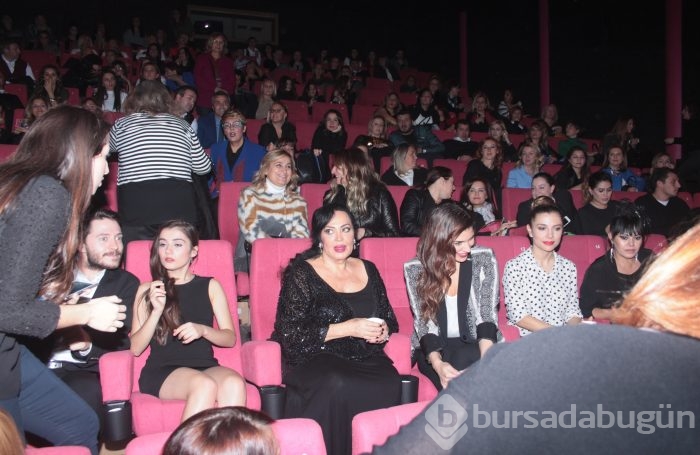 "Uzaklarda Arama"  filmine Kent Meydanı AVM'den renkli gala....