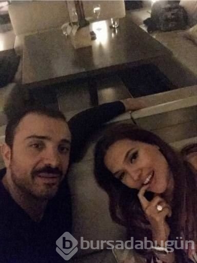 Demet Akalın'ın tek taşını gösterme merakı
