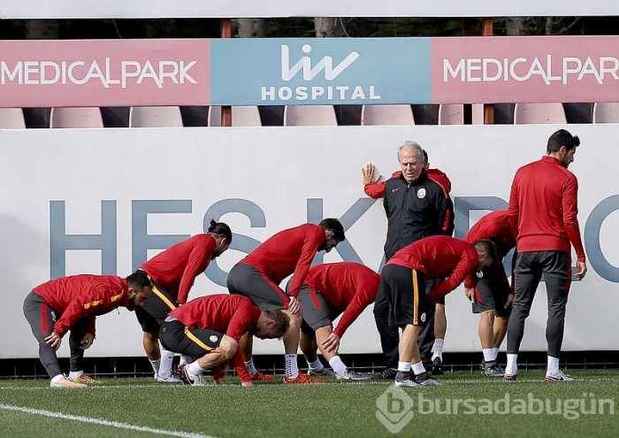 Mustafa Denizli neşteri vuruyor