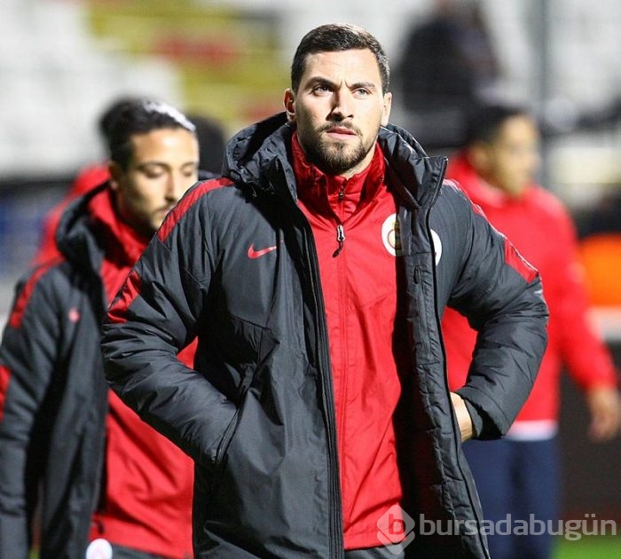 Mustafa Denizli neşteri vuruyor