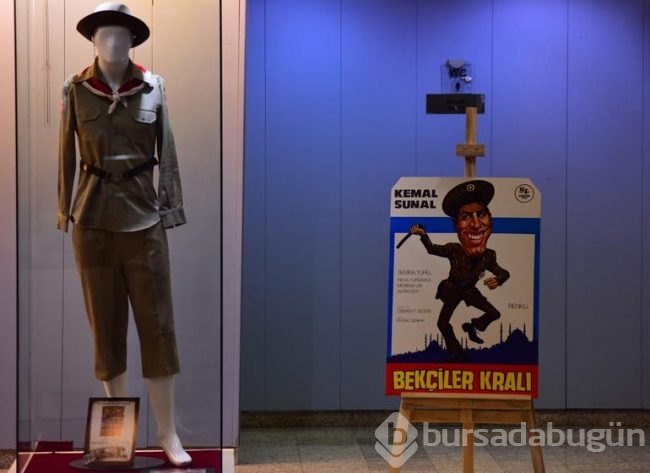 Gül Sunal, eşi adına açılan sergide gözyaşlarını tutamadı