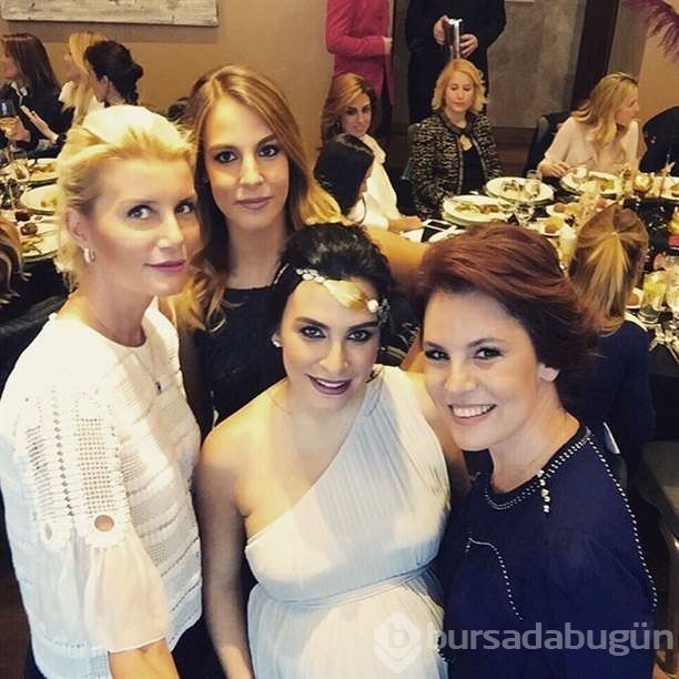 Neslişah Alkoçlar 'baby shower' yaptı
