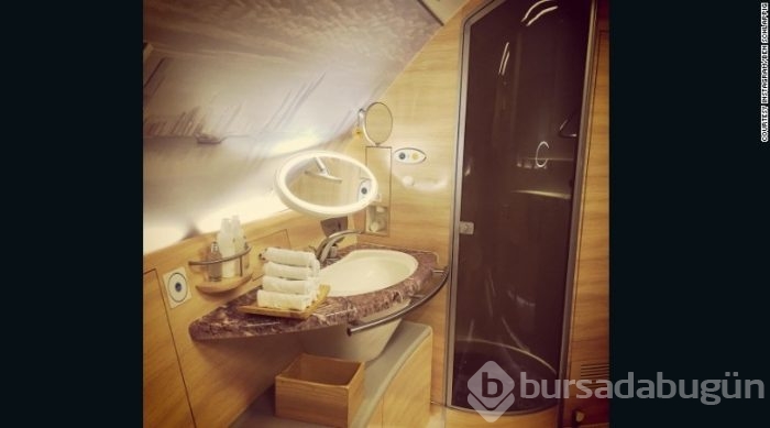 Sadece First Class uçan evsiz adam!