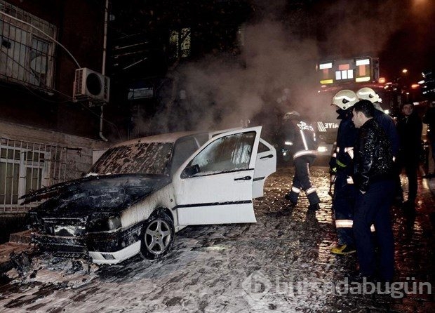 Beyoğlu'da 6 araç kundaklandı