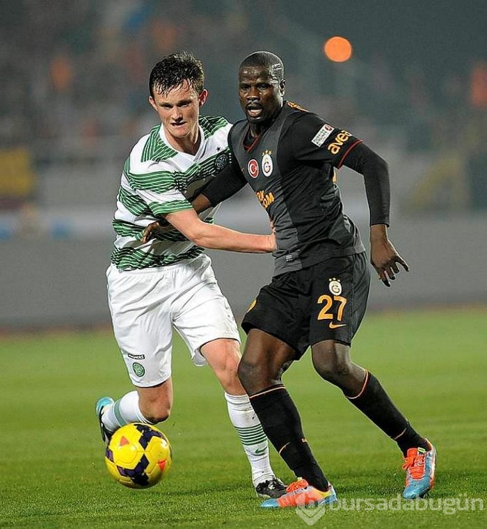 Eboue: Fenerbahçe'de oynarım