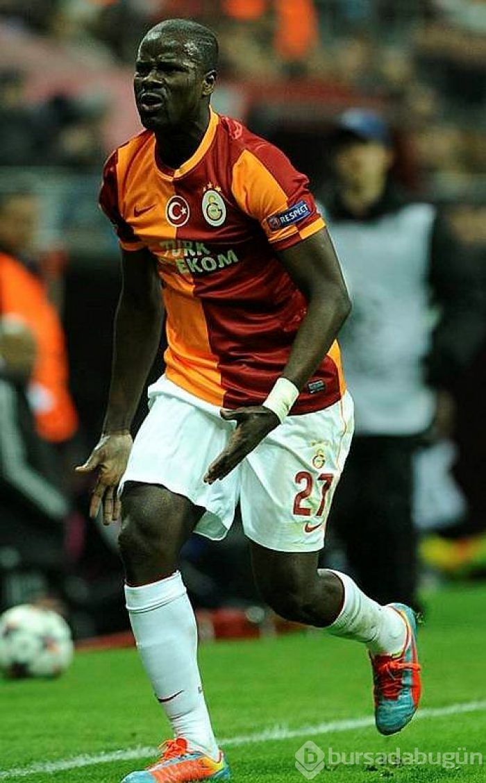 Eboue: Fenerbahçe'de oynarım