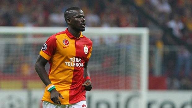 Eboue: Fenerbahçe'de oynarım