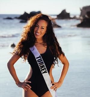 Queen of the Universe'ın Türk adayı Deniz Kara