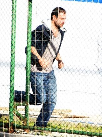 Nejat İşler tribüne koştu, tezahüratı durdurdu