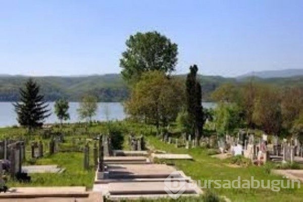 Hiç merak ettiniz mi? Mezara neden su dökülür?
