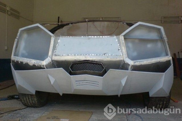 Evinde Lambhorgini Aventador yaptı!