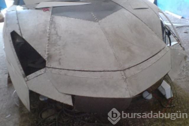 Evinde Lambhorgini Aventador yaptı!
