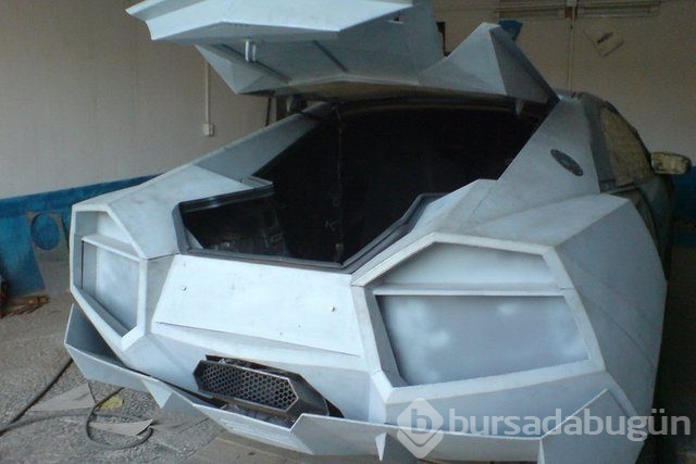 Evinde Lambhorgini Aventador yaptı!