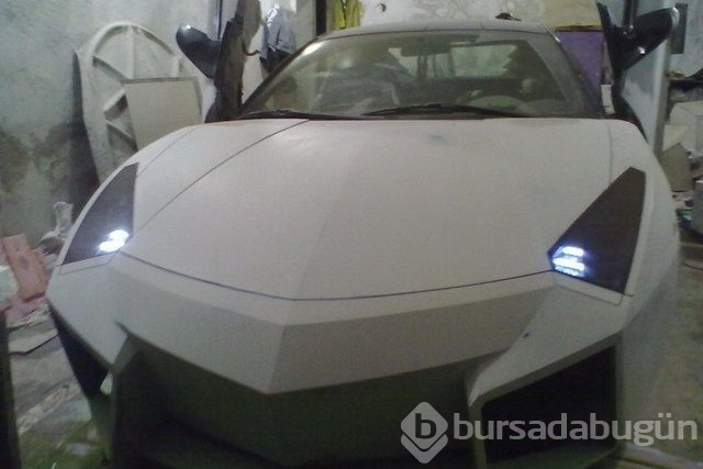 Evinde Lambhorgini Aventador yaptı!