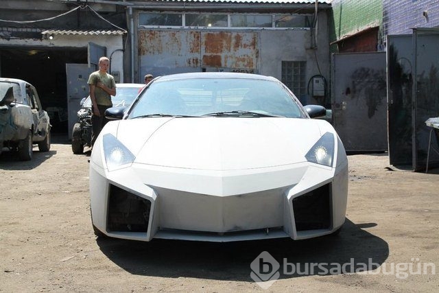 Evinde Lambhorgini Aventador yaptı!