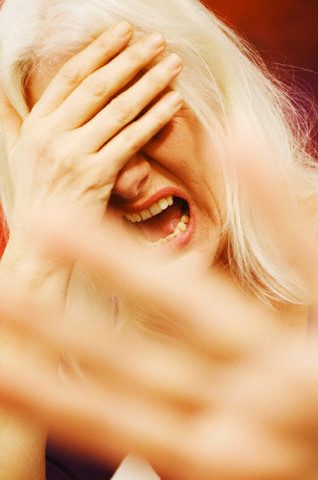 Panik atak nedir? Belirtileri nelerdir?