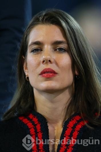 Charlotte Casiraghi giderek annesine benziyor
