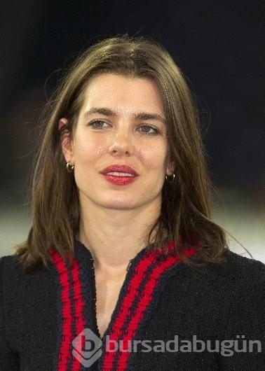 Charlotte Casiraghi giderek annesine benziyor