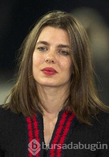 Charlotte Casiraghi giderek annesine benziyor
