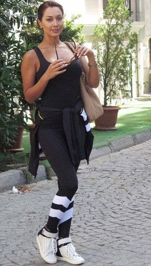 İranlı güzel aktrist Sadaf Taherian ortalığı karıştırdı