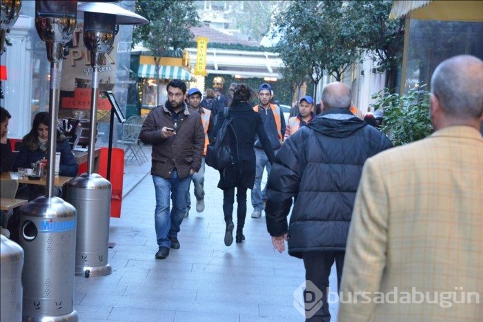 Hande Ataizi'ye şok taciz!