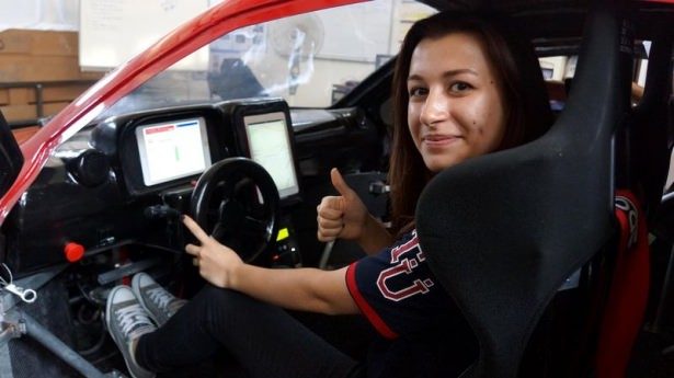 Cumhurbaşkanı Erdoğan elektrikli aracı beğendi
