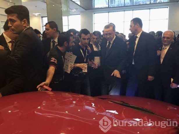 Cumhurbaşkanı Erdoğan elektrikli aracı beğendi