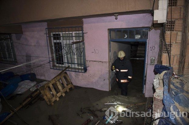 İSKİ'nin deposu patladı, evleri su bastı