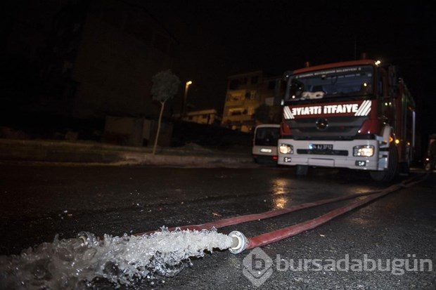 İSKİ'nin deposu patladı, evleri su bastı