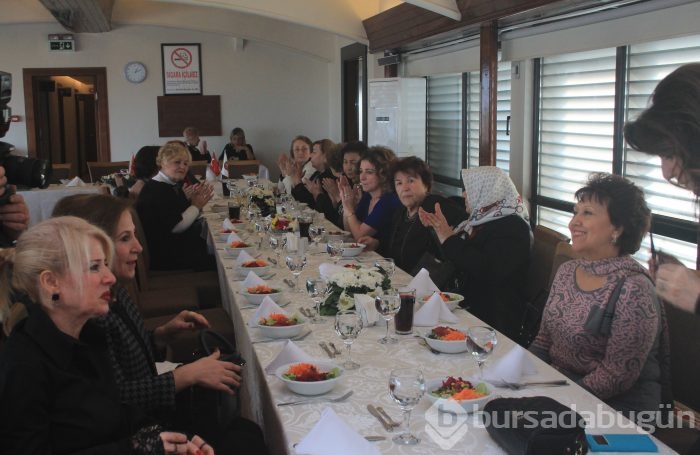 Türk Kadınlar Birliği'ne  Doç.Dr.Alp Gurbet konuk oldu....