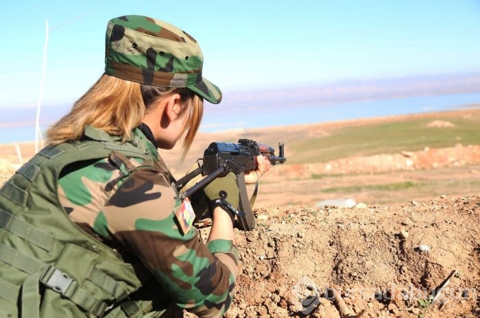 Suriyeli Peşmergeler Esed ve DAEŞ'e karşı eğitim alıyor!
