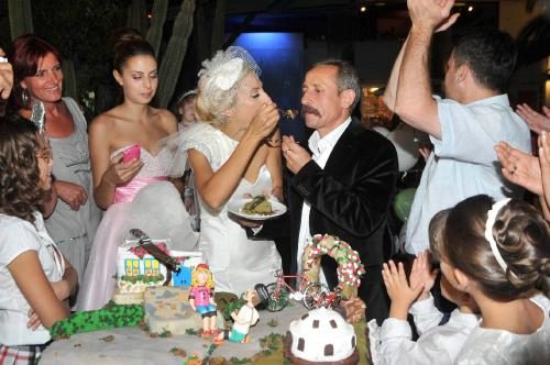 Zeynep Casalini ile Tahsin Berk boşanıyor
