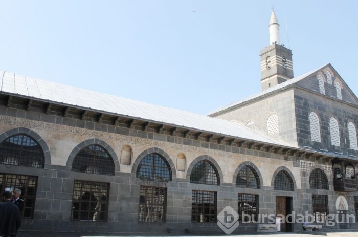 Ulu Camii'de ezan sesleri susturuldu!