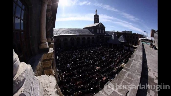 Ulu Camii'de ezan sesleri susturuldu!
