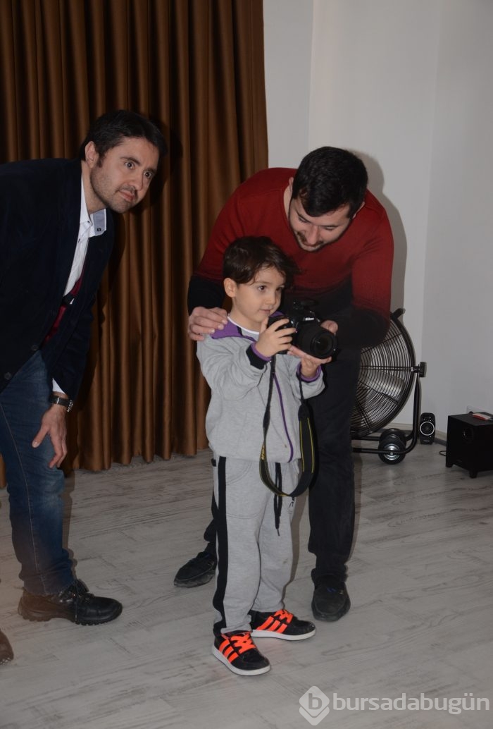 Fotoğrafçılığın inceliklerini uygulamalı öğrendiler...