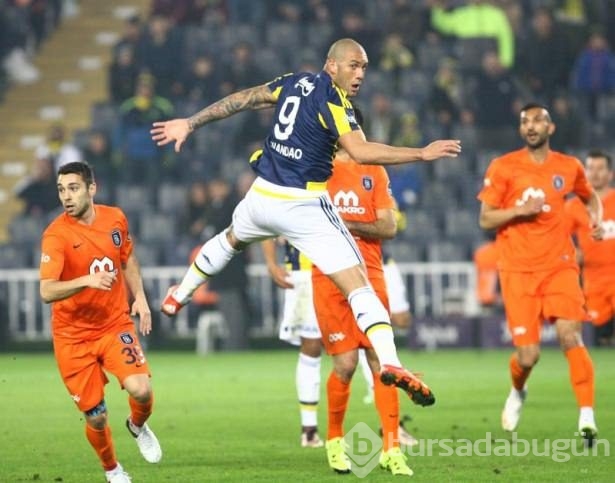 Fenerbahçe - Başakşehir maçından kareler