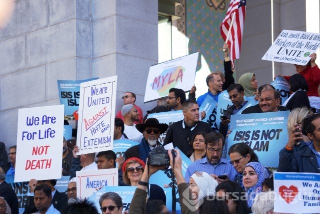 California Müslümanları şiddete karşı toplandı