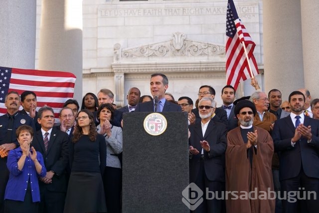 California Müslümanları şiddete karşı toplandı