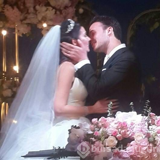 Hatice Şendil'in cesur kıyafeti