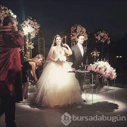 Hatice Şendil'in cesur kıyafeti