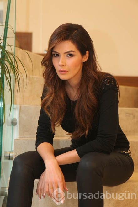 Hatice Şendil'in cesur kıyafeti