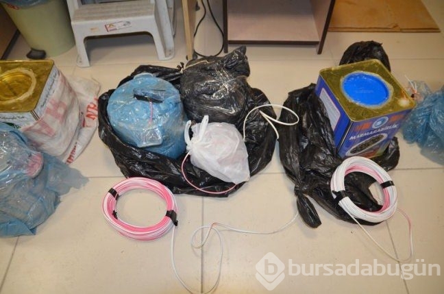 Düdüklü tencere içerisinde bomba ele geçirildi
