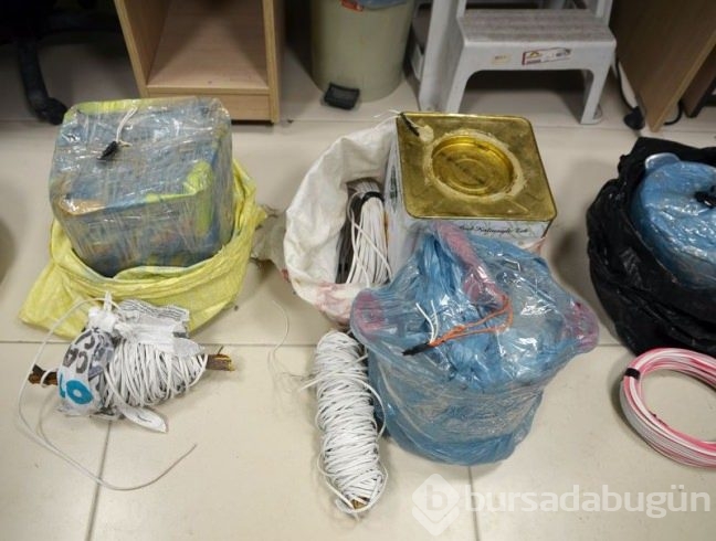 Düdüklü tencere içerisinde bomba ele geçirildi