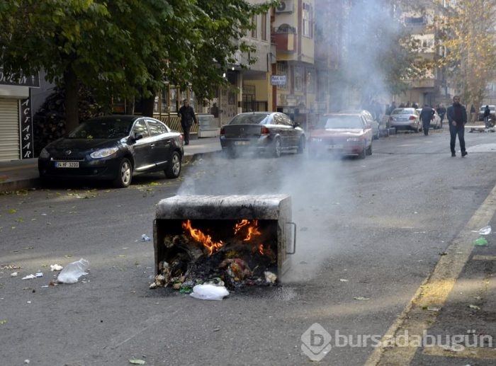 Diyarbakır'da eylem çağrısı sokakları savaş alanına çevirdi!