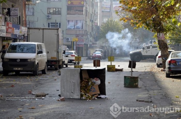 Diyarbakır'da eylem çağrısı sokakları savaş alanına çevirdi!